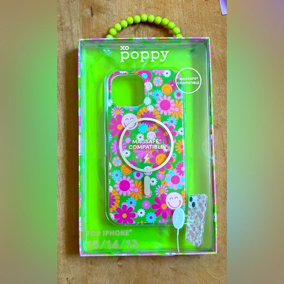 xo poppy iPhone 15/14/13 Case MAGSAFE Compatible New In Box - Picture 3 of 3